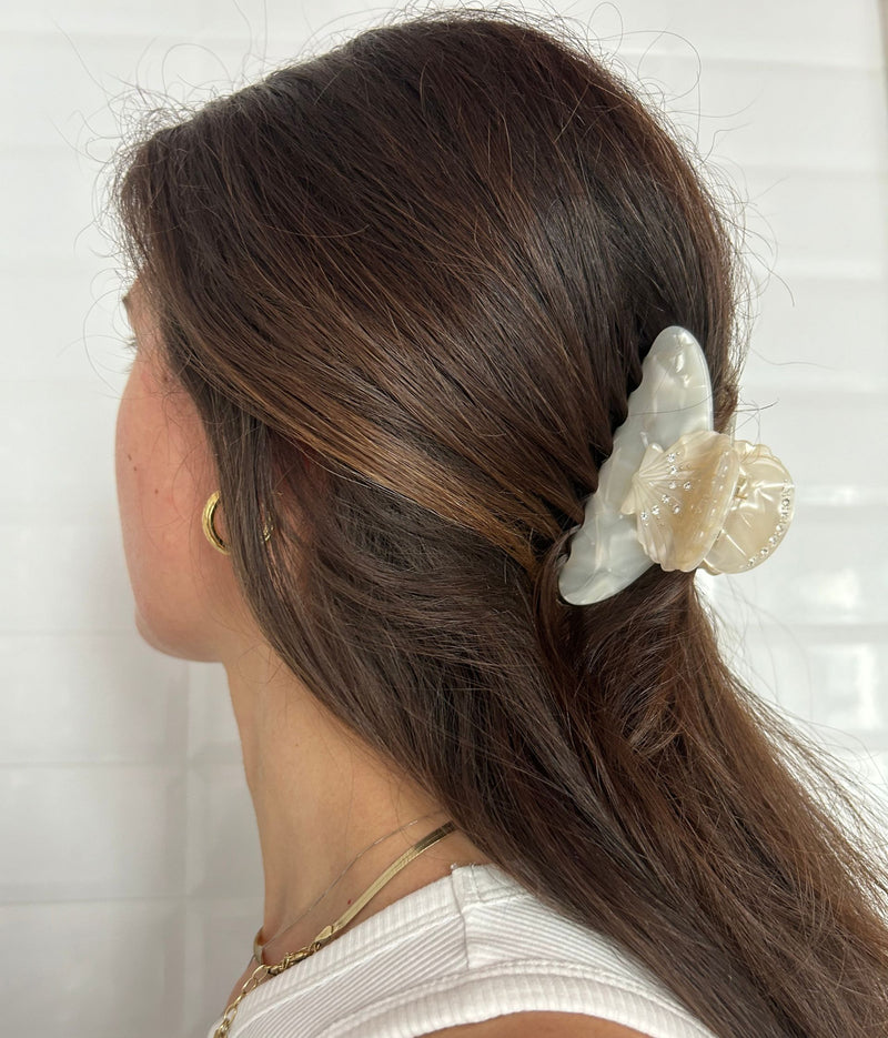 SHELL HAIR CLAW - IVORY